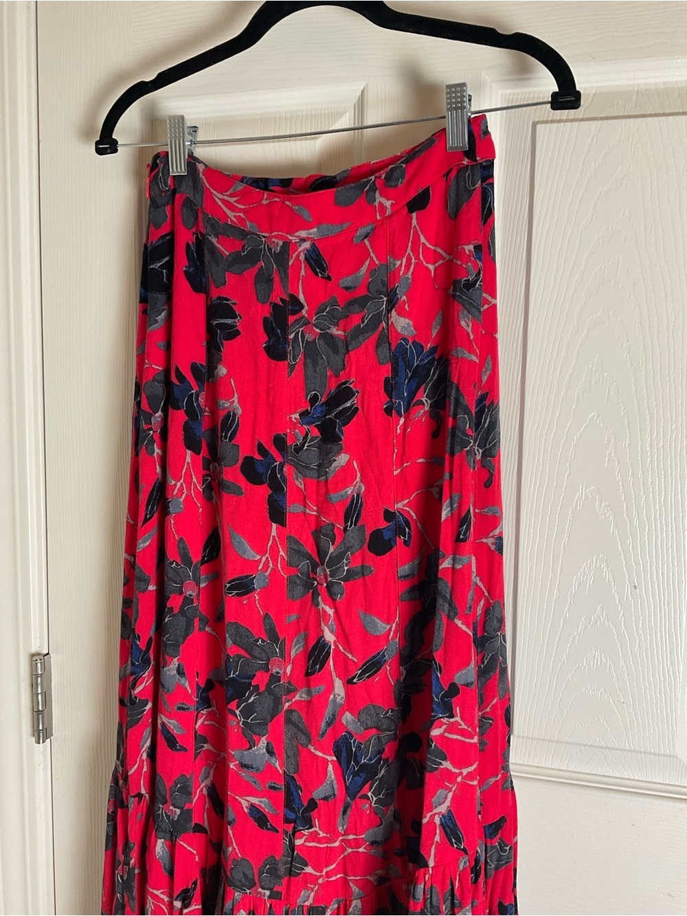 Free People Smooth Sailing Maxi Skirt Size 2 Red Floral Button Front Tiered - Picture 8 of 10